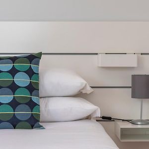 Camera con letto king size